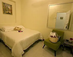Hotel Wood Work House, George Town